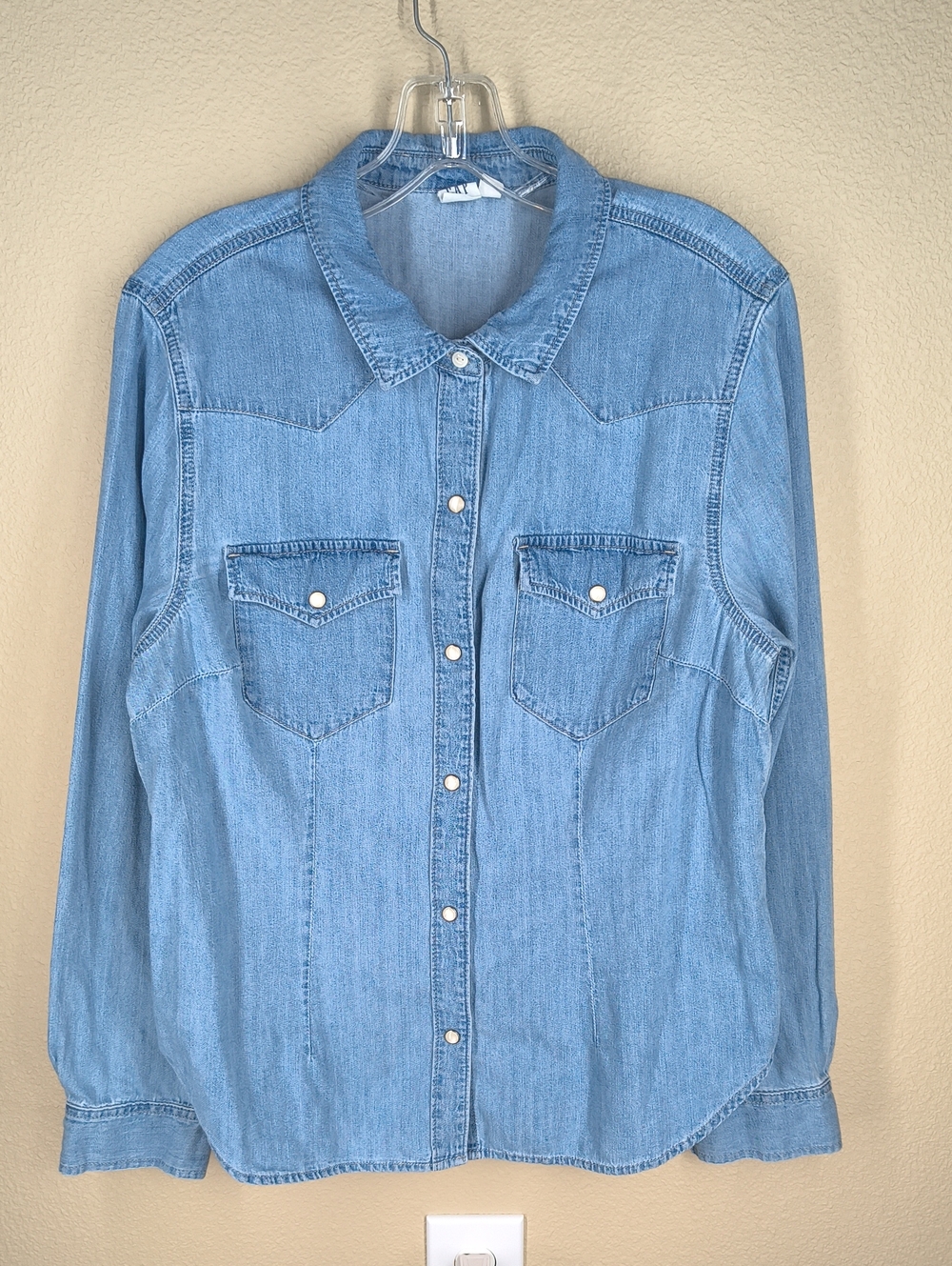 GAP Light Wash Denim Western Shirt 100% Cotton Size Large